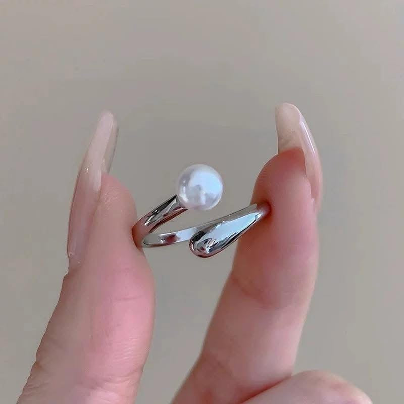 Silver pearl ring