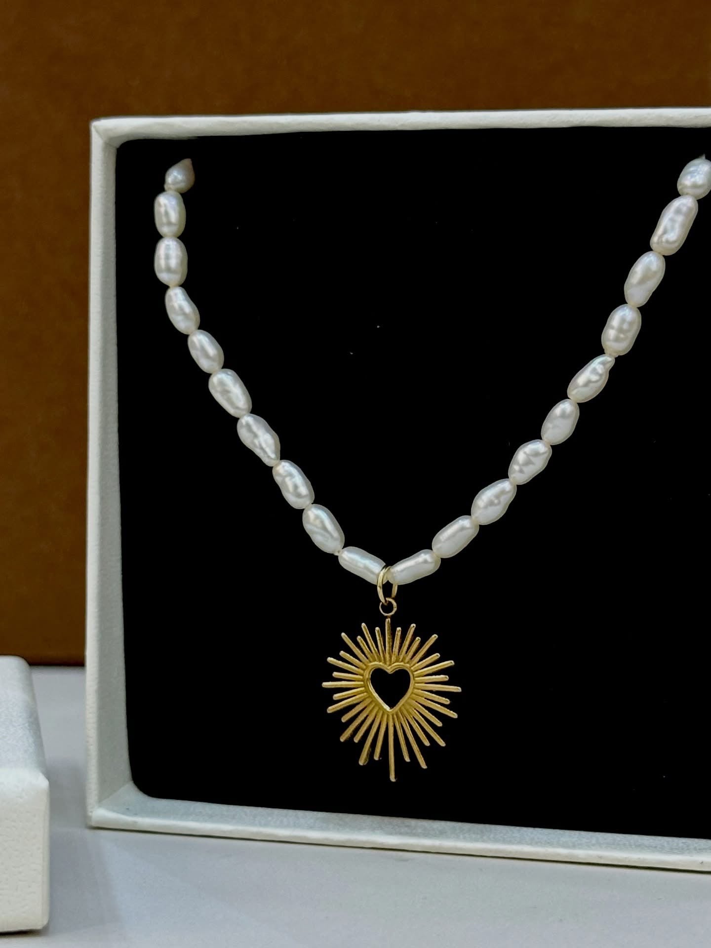 Pearl necklaces - Quiet Symbols