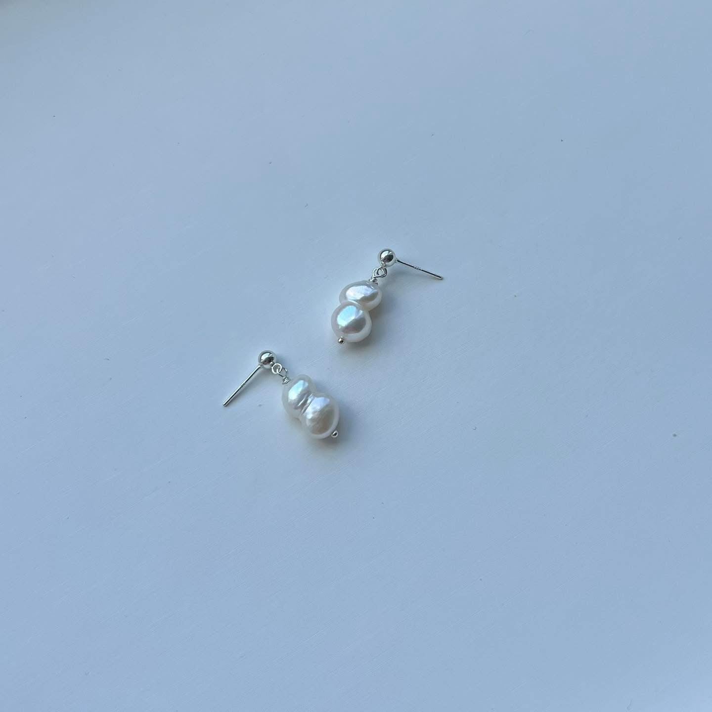 Baroque Gourd Pearl Earrings