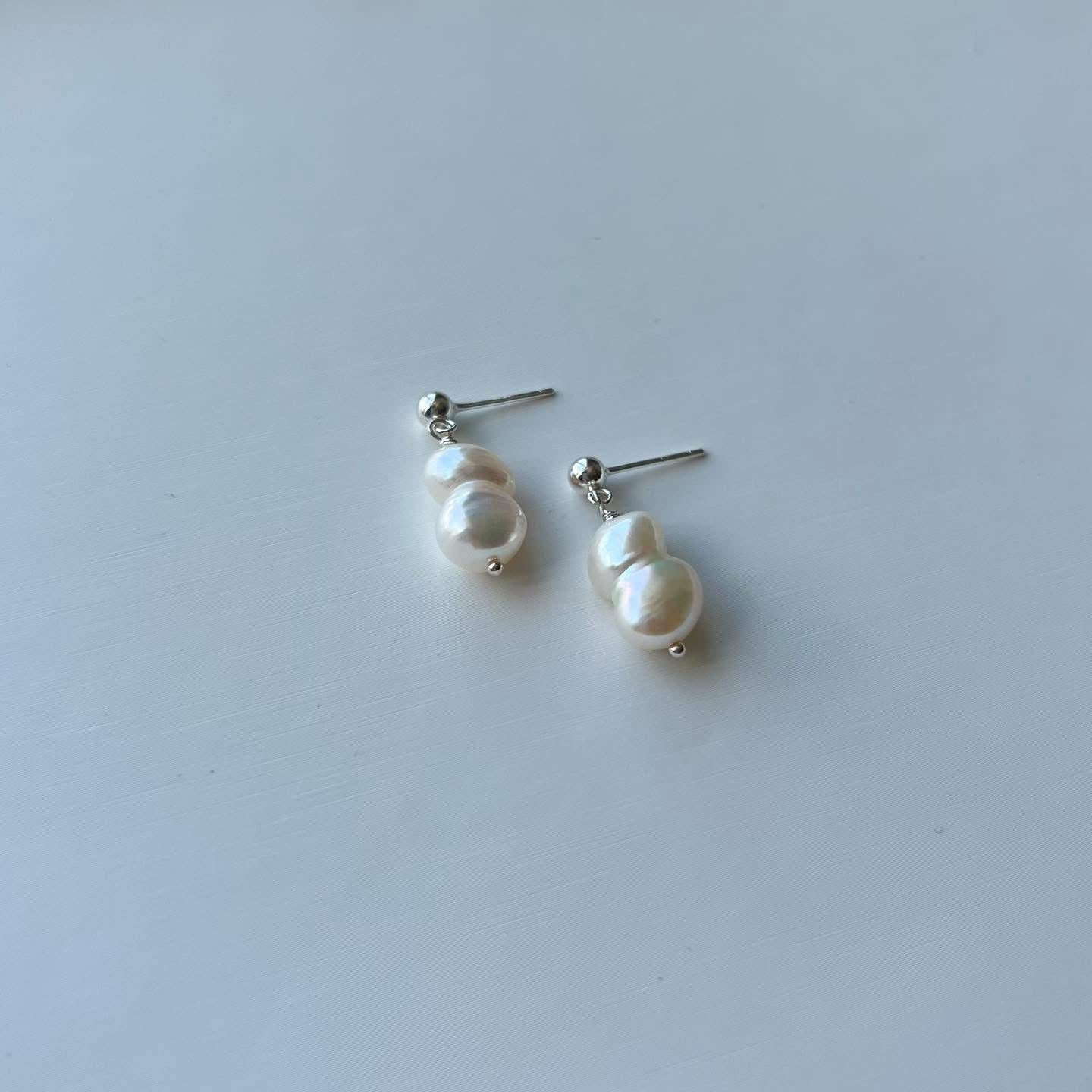Baroque Gourd Pearl Earrings